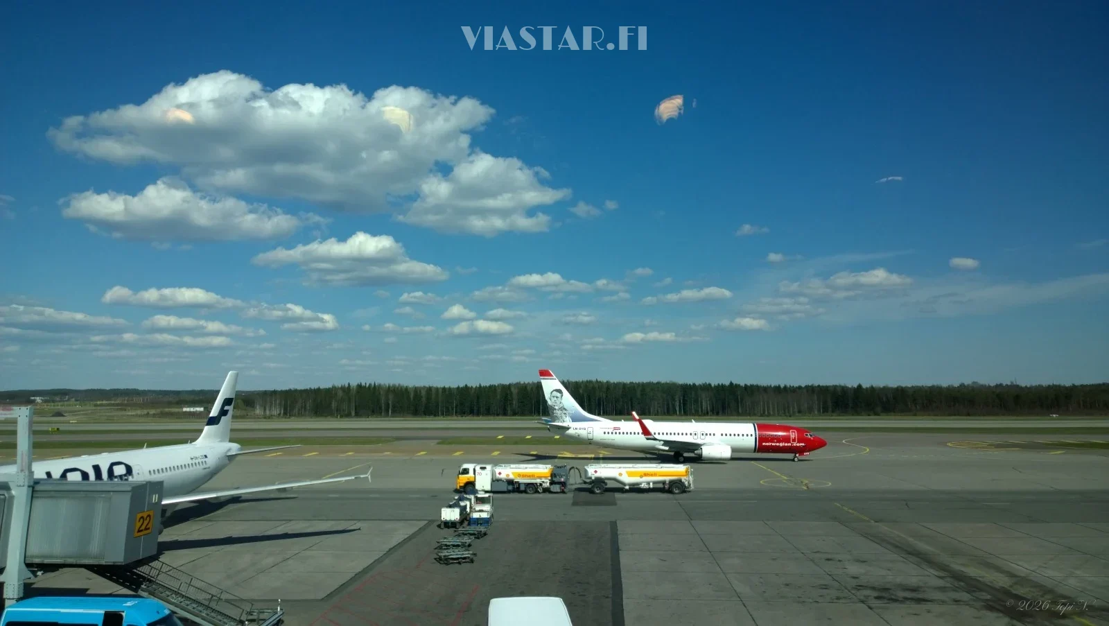 Finnair and Norwegian Airport Operations in Helsinki
